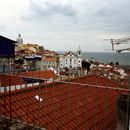 (2001-07) Lissabon 0210 - Blick vom Miradouro de Santa Luzia zum Tejo