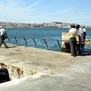 (2001-07) Lissabon 0611 - Angler an der Rua Ginjal am Tejo-Suedufer