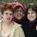 (2006-03) Hof 666 Ziel - Foto mit drei Schwestern