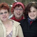 (2006-03) Hof 683 Ziel - Foto mit drei Schwestern