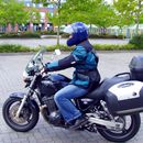 (2007-08) 1967 Hexe uebt Motorrad