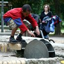 (2009-06) 139 Spielplatzausflug mit Brit und Maxim