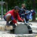 (2009-06) 140 Spielplatzausflug mit Brit und Maxim