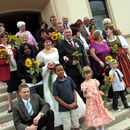 (2010-08) 1141 Gruppenbild nach der Trauung in Selb