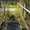 (2015-04) CP 0116 - Lost Places - Fernwaermeleitungen entlang der Bahn in Marienbrunn