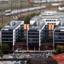 (2016-08-20) HK 7491 - Blick vom Panorama-Tower zum Bahnhof