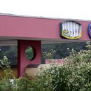 (2024-05-25) - 3880 - Dreilinden -vom Berliner Architekt und Senatsbaudirektor Rainer Rümmler von 1968 bis 1972 entstandene Anlage inklusive Tankstelle, Raststätte und Zollstelle